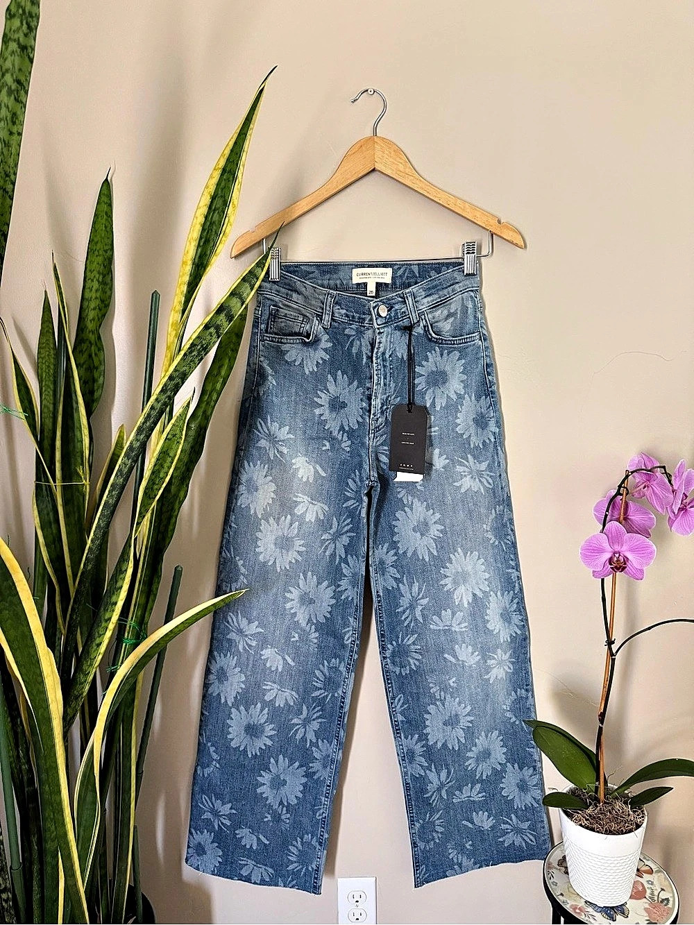 Current/Elliott The Navigator Wide Leg Jean Floral Wide Leg Jeans Blue Waist 26